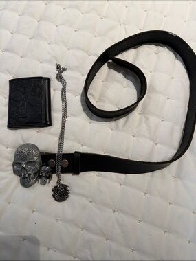Men's R Graham Wallet, no name.belt w Silver Skull Buckle, ring & necklace